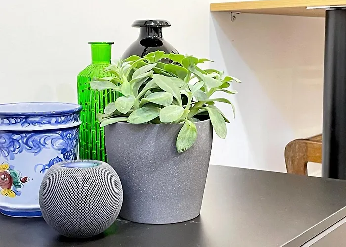 Claude Homes Marques *