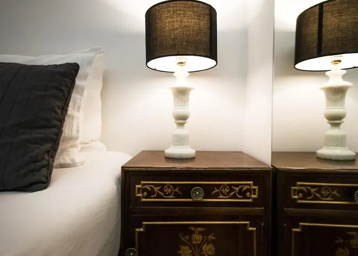 Διαμέρισμα Claude Homes Marques *